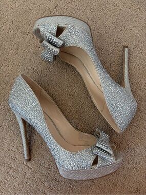 Crystal Embellished Silver Bridal Wedding Peep-Toe Stiletto Pumps with Bow